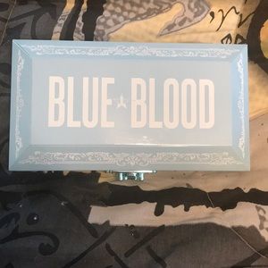 Jeffree Star Blue Blood palette
